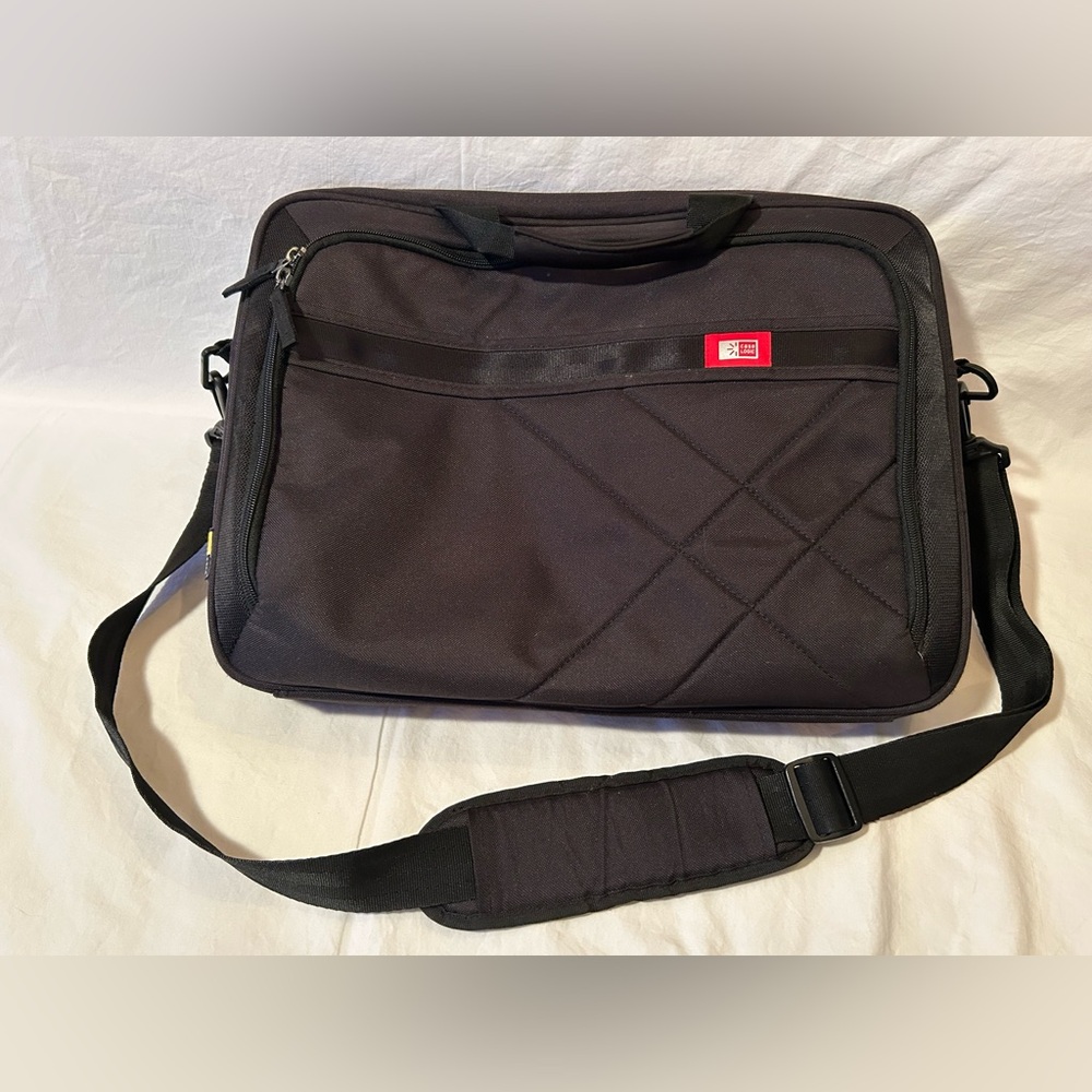 case logic essential briefcase 15.7 laptop bag work college tablet textbook zip